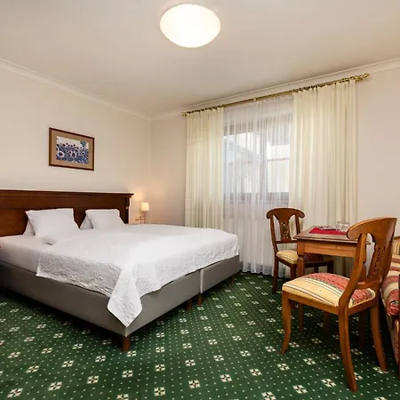 Kreuzer פלאכאו