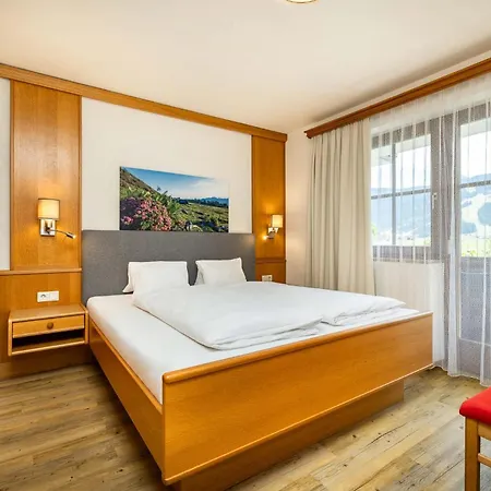 Kreuzer 3* פלאכאו