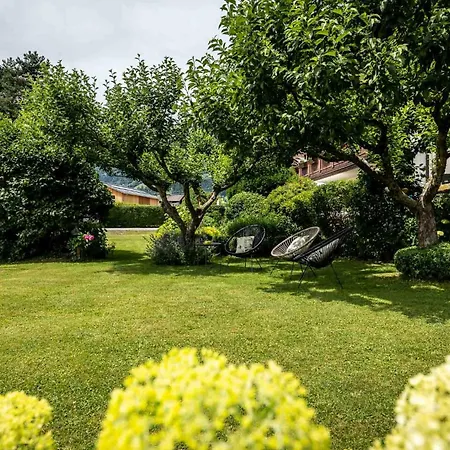 Kreuzer 招待所 3*