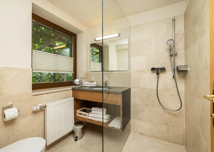 Kreuzer 3* פלאכאו